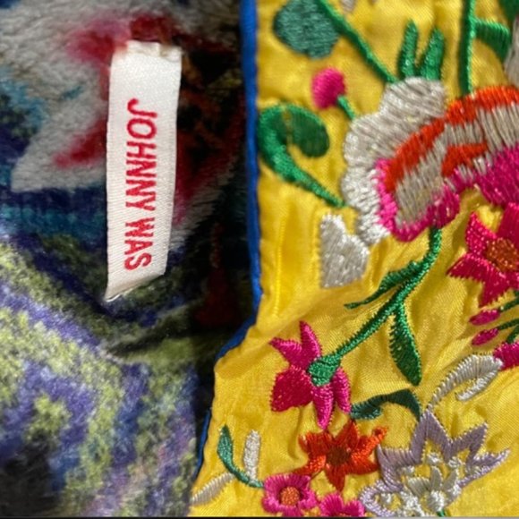 BEAUTIFUL Bag/Pack**NEW with TAG**Johnny Was Velvet**ONE reversable STRAP** - Picture 2 of 4